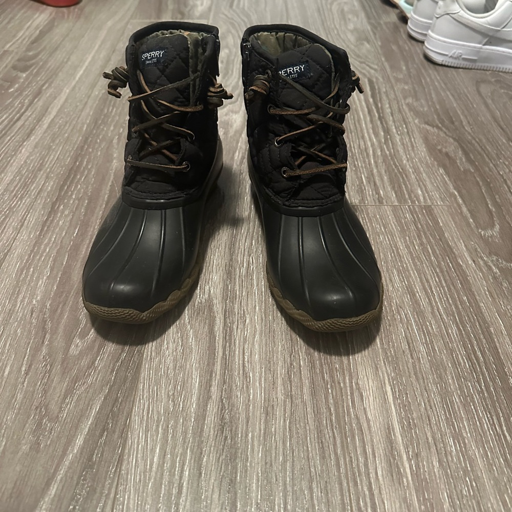 Sperry Saltwater Quilted Nylon boots size 6.5